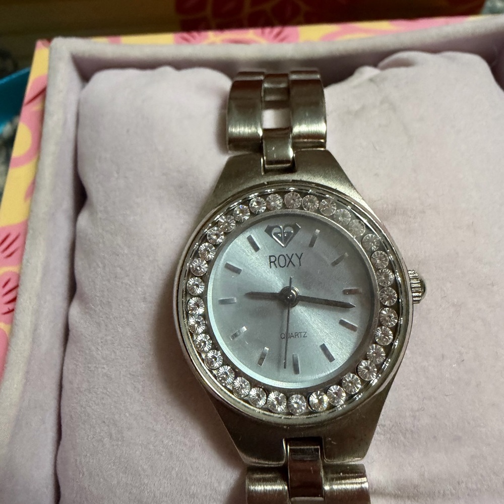 Roxy Y2K Rhinestone Watch Blue Face Silver Tone Quartz Bracelet - Picture 3 of 5